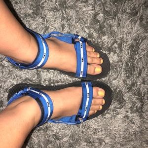 VS PINK teva sandals